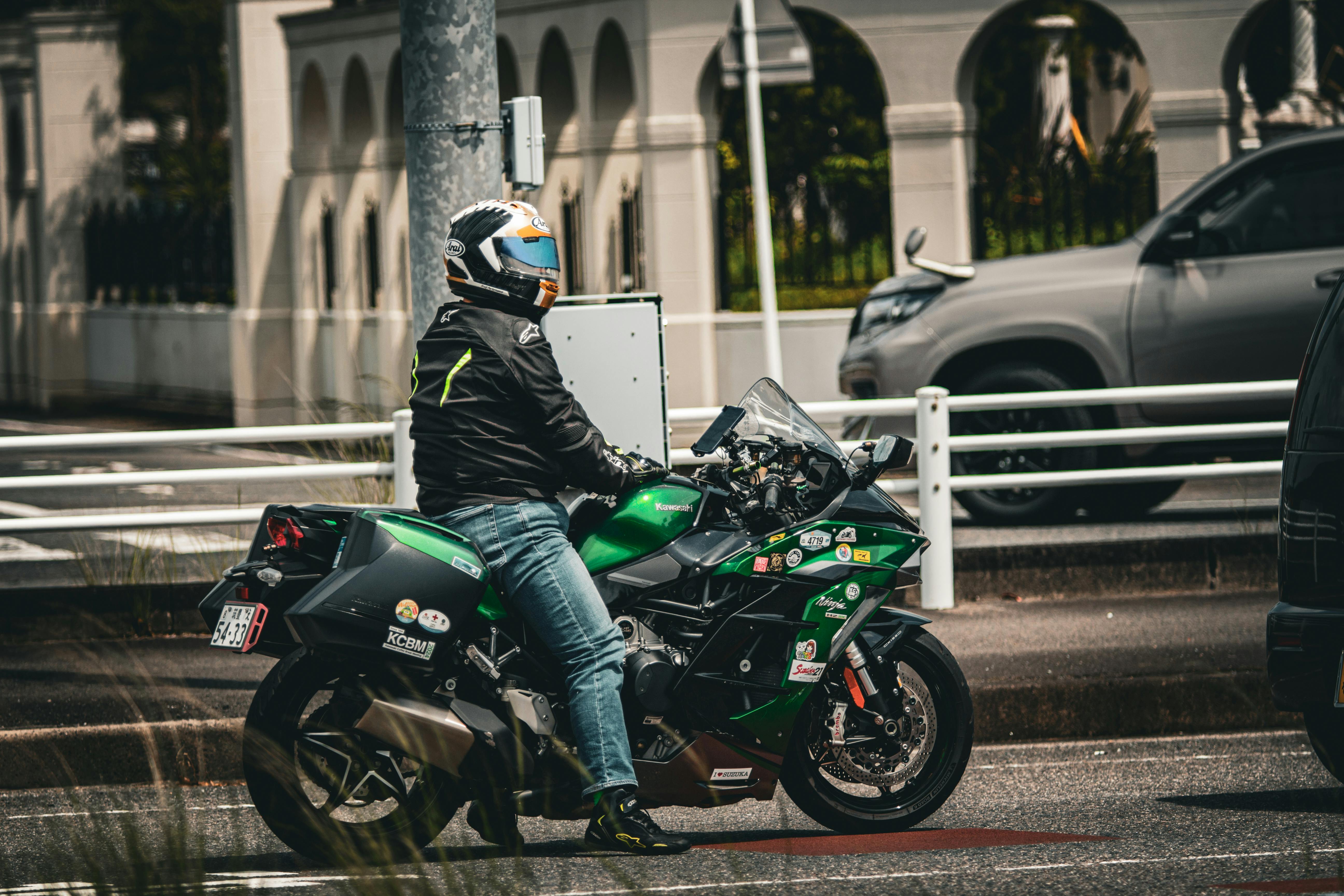 Motorbike delivery for Oso Logistics
